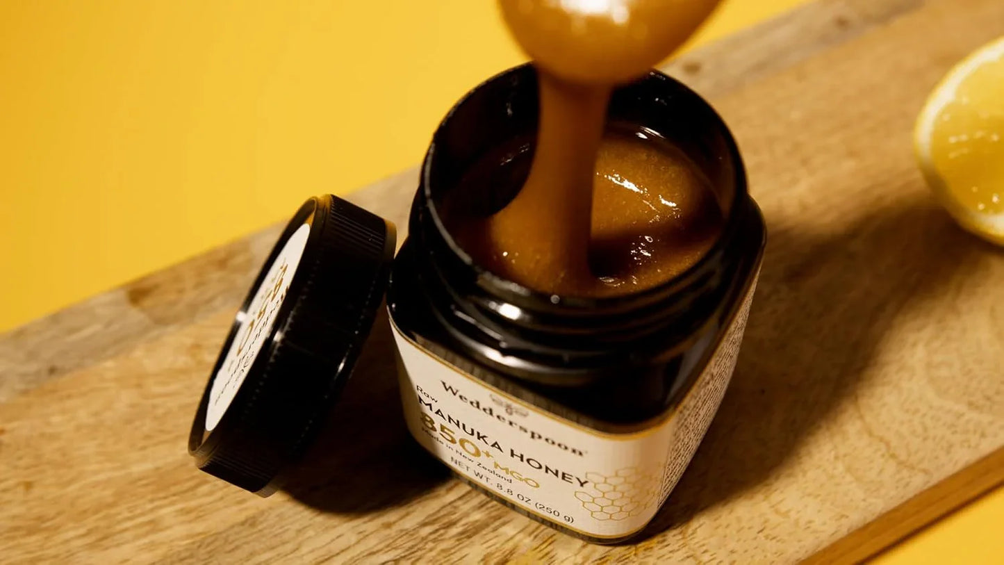 Wedderspoon Raw Manuka Honey 850 MGO - Pure, Unpasteurised, Non-GMO, BPA-Free Packaging, Kfactor Rated, Third-Party Lab Tested, Traceable to the Hive (250g)